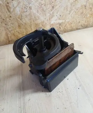 Mercedes-Benz E W210 Glove box 9300411