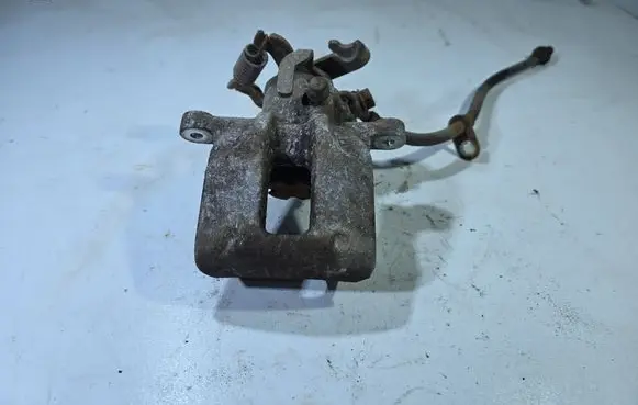 Toyota Auris E180 Rear brake caliper 0204L67276 4785002281