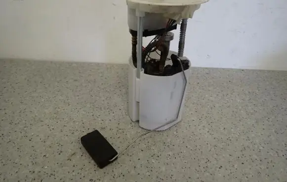 Suzuki Swift I In-tank fuel pump