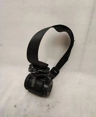 Jeep Grand Cherokee Rear seatbelt 6411993