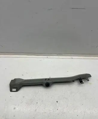 Renault Megane IV Fender mounting bracket 631226346R 621226346R