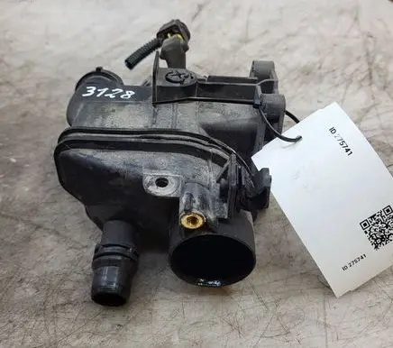 Citroen C3 Aircross Thermostat/thermostat housing 9807198480