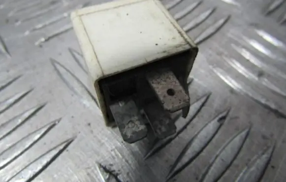 Ford Fiesta Other relay 90gg13l028aa v23134-k52-x155