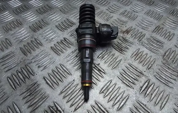 Volkswagen Multivan T5 Fuel injector 07Z130073F 0414720210