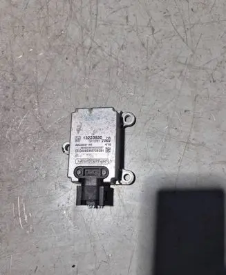 Cadillac BLS ESP acceleration yaw rate sensor 13223930