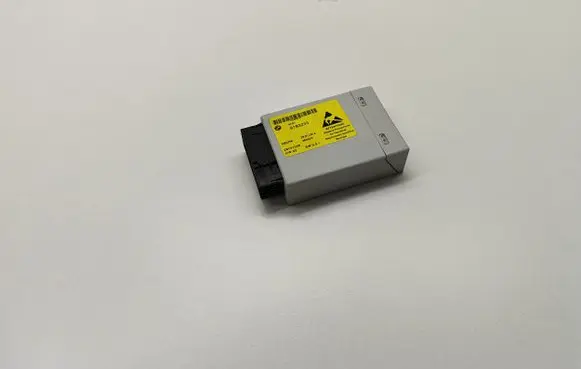 BMW 5 E60 E61 Center console control module 9183233 28137346 918323301