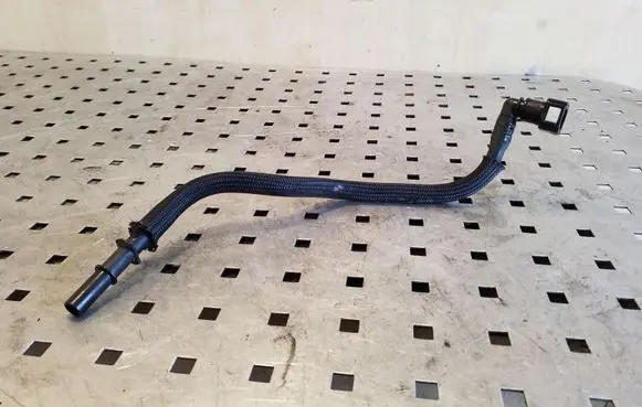 Nissan X-Trail T32 Fuel line/pipe/hose 