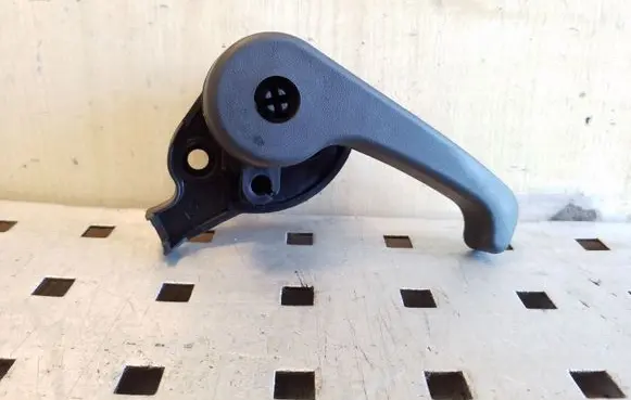 Hyundai ix35 Engine bonnet (hood) release handle