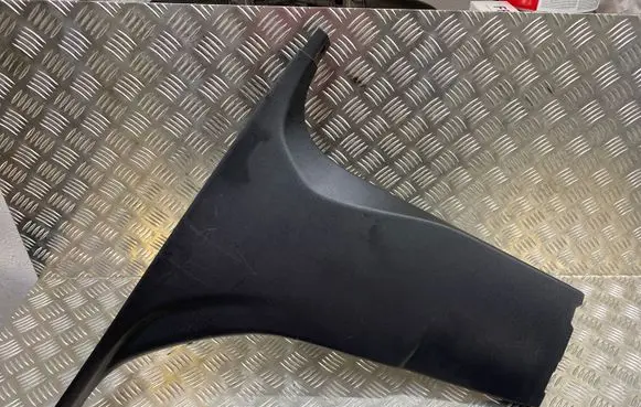 Volvo V40 (B) pillar trim (bottom) 31102351