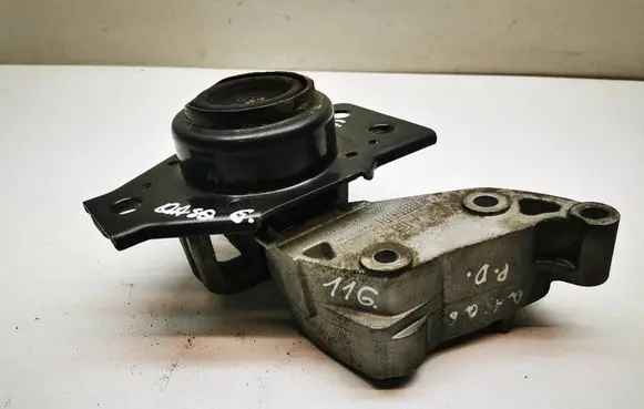 Nissan Qashqai Engine mount bracket F6036100 DD130308