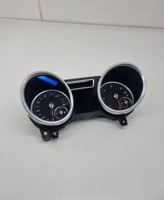 Mercedes-Benz GLE (W166 - C292) Speedometer (instrument cluster) A1669000717
