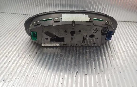 Volkswagen PASSAT B5.5 Speedometer (instrument cluster) 3B0920807 170303175642 VWZ7Z0C7211063