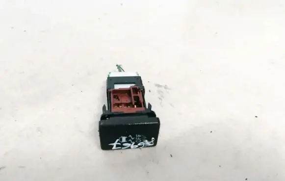 Toyota Corolla E140 E150 DTC switch 15c032