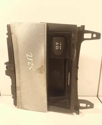 Mercedes-Benz E W212 Ashtray (front) A2046801350 W204ZB 2511091817