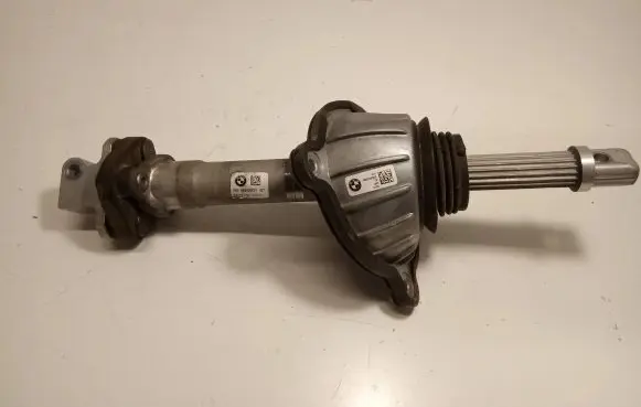 BMW 5 G30 G31 Steering column universal joint 6862031 2633111