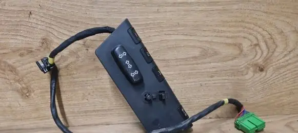 Volvo XC90 Seat control switch 39980245