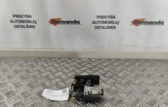 Iveco Daily 35 - 40.10 Front door lock