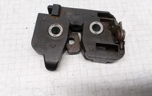 Ford Fiesta Tailgate/trunk/boot lock/catch/latch 2S61A43102BE