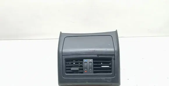 Rear air vent grill