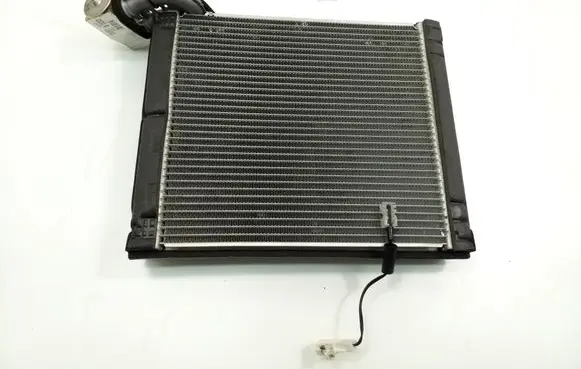 Air conditioning (A/C) radiator (interior)
