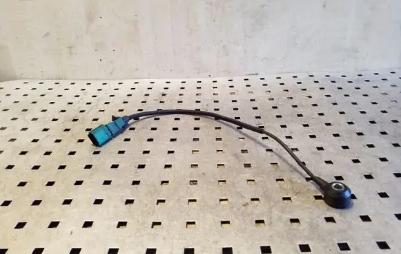 Audi TT TTS Mk2 Detonation knock sensor 06E905377A