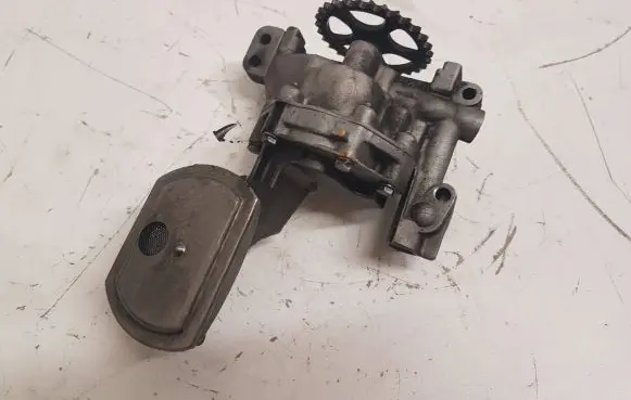 Ford Kuga I Oil pump 9644350880