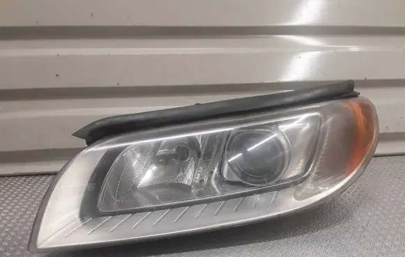 Volvo S80 Headlight/headlamp 31214168 6948180