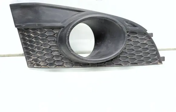 Chevrolet Captiva Front fog light trim/grill 96945180
