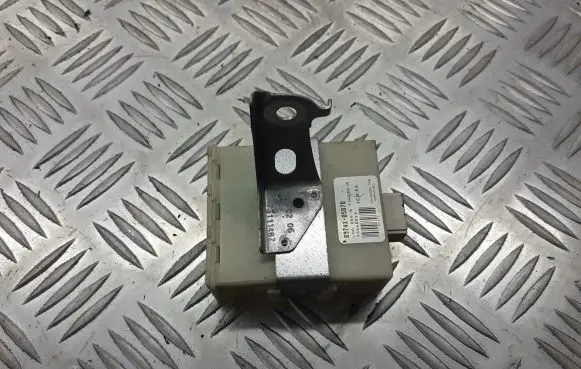 Toyota Avensis T250 Sliding door control unit/module 89741-05070