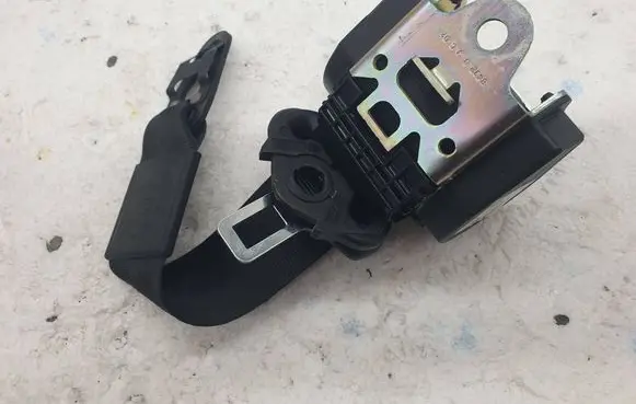 Audi Q7 4L Third row seat belt 4L0857811