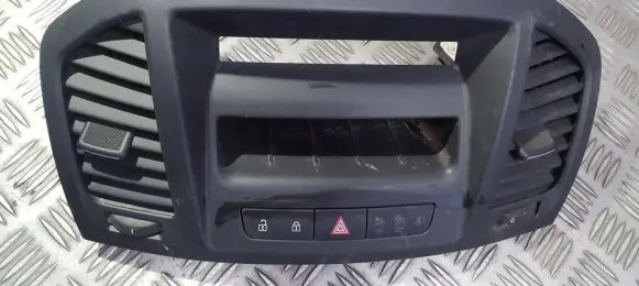 Opel Insignia A Dash center air vent grill 495050031 13274792