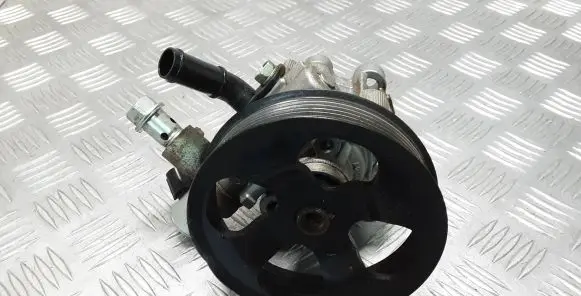 Toyota Land Cruiser (J150) Power steering pump