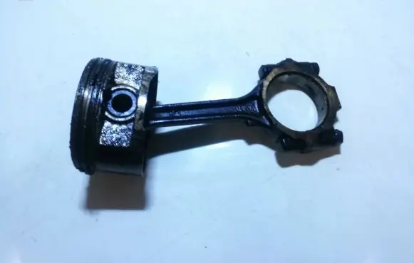 Chrysler Voyager Piston with connecting rod 4654355D