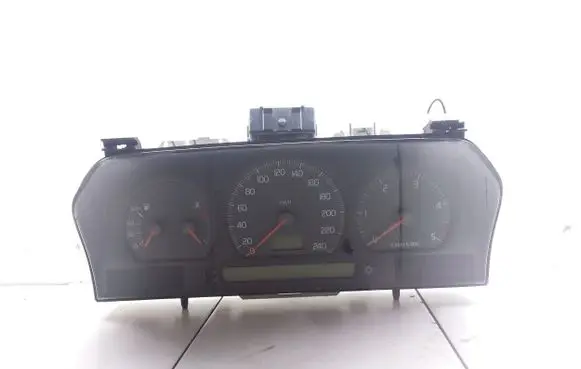 Volvo S70 V70 V70 XC Speedometer (instrument cluster) 9451530 9472523