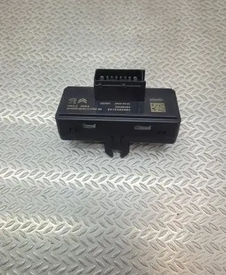 Peugeot 308 Seat heating relay 9810486880