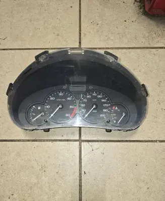 Citroen Berlingo Speedometer (instrument cluster) 9651740080 WL0UG174 000500105