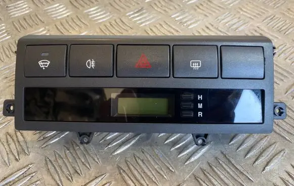 KIA Sorento Radio/GPS head unit trim 945003E500 20661109 2509001400K