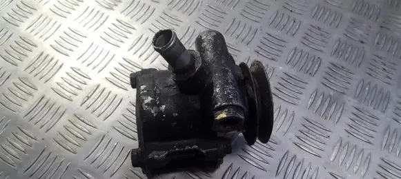 Peugeot 605 Power steering pump