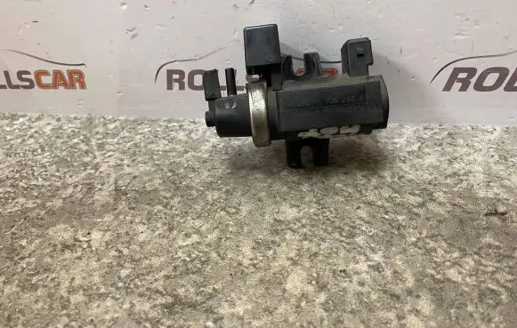 BMW X5 E53 Turbo solenoid valve 72279600 2247906