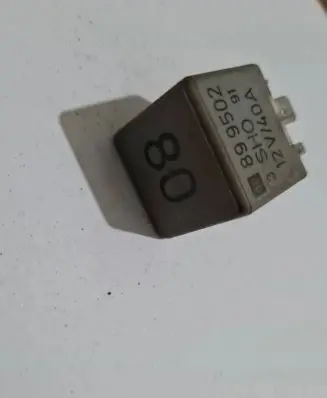 Volkswagen Transporter - Caravelle T4 Fuel pump relay 191906383