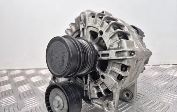 Mercedes-Benz E W212 Generator/alternator A0009060922