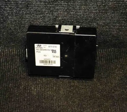 Hyundai i40 Blind spot module 957703Z150