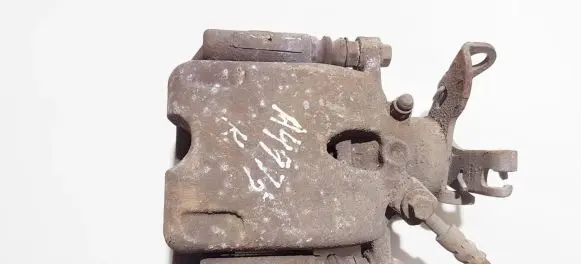 Opel Insignia A Rear brake caliper