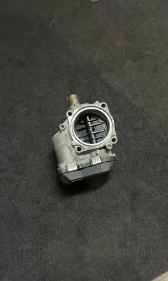 BMW 5 F10 F11 Throttle valve 1354758862502