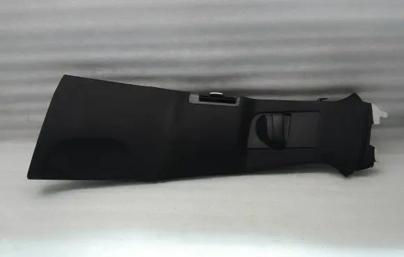 Volvo XC90 (B) pillar trim (top) 31363574