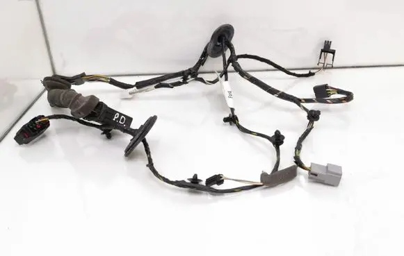 Ford Focus Front door wiring loom 8M5T14K138 981550200