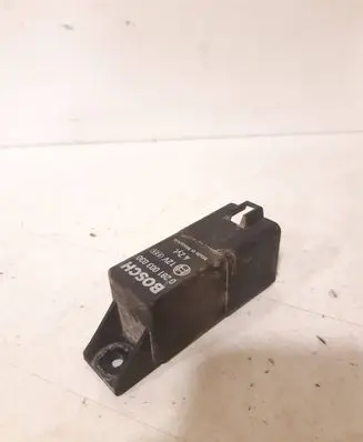Honda CR-V Glow plug pre-heat relay 0281003030