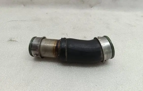 Volkswagen Transporter - Caravelle T5 Intercooler hose/pipe 7H0145555C