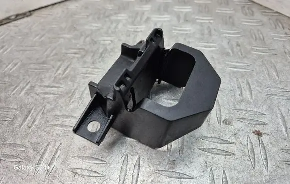 BMW X1 E84 Radiator mount bracket 7591647
