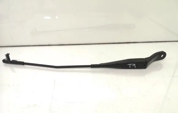Peugeot 207 Front wiper blade arm